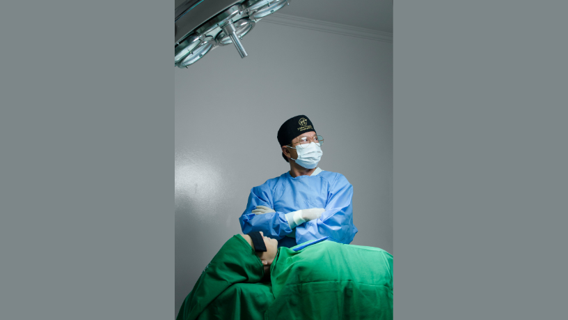 Dr. Milton Seigi Hayashi explica como técnicas de rinoplastia de precisão proporcionam resultados naturais e sutis.