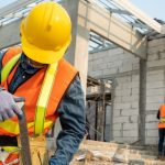 Engenharia e trabalho no Brasil: como a construção civil está moldando o futuro econômico e social do país